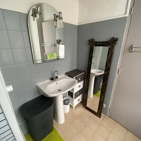 T1 Plein Centre Au 13 Cours Paoli Wifi Gratuit Calme Lumineux *