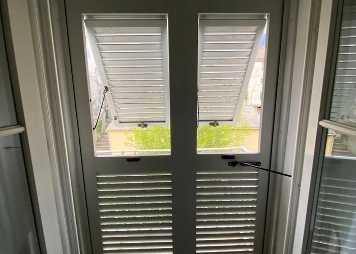 Apartmán T1 Plein Centre Au 13 Cours Paoli Wifi Gratuit Calme Lumineux