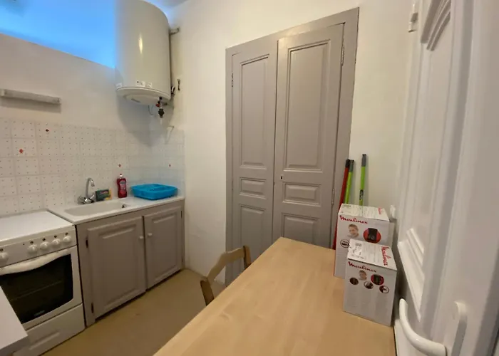 Апартаменты T1 Plein Centre Au 13 Cours Paoli Wifi Gratuit Calme Lumineux *